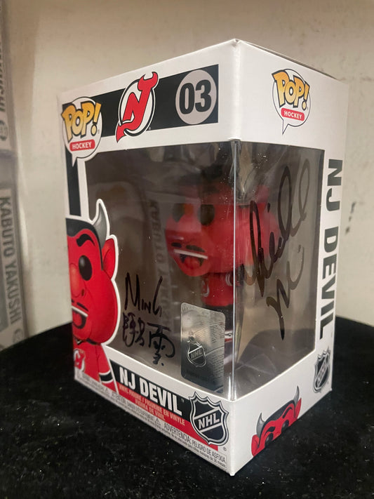 Gambee Jersey Devil Ming Chen Mike Zapcic Comic book men signed FUNKO POP COA