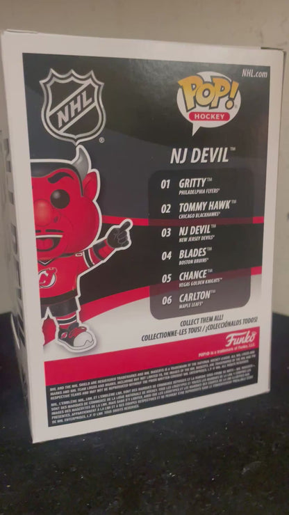 Gambee Jersey Devil Ming Chen Mike Zapcic Comic book men signed FUNKO POP COA